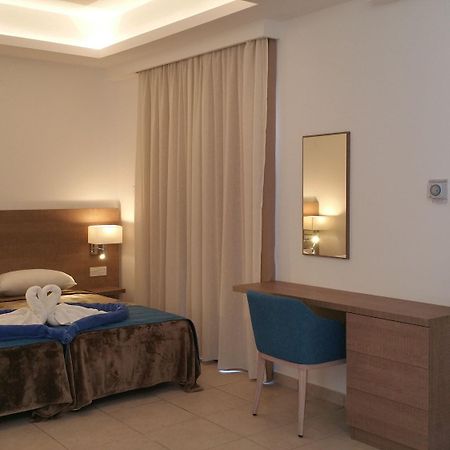 Marica'S Boutique Hotel Kissonerga Exterior photo