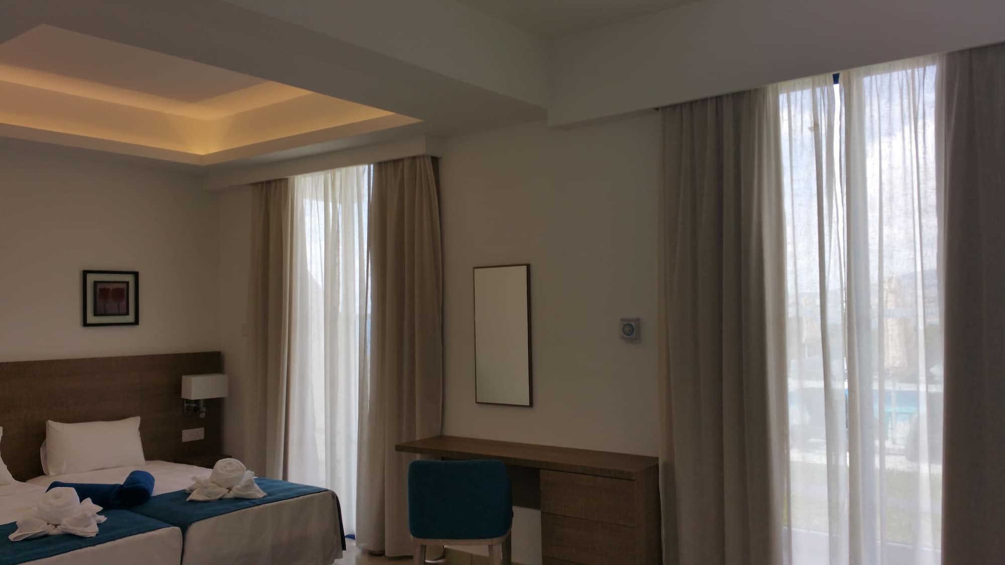 Marica'S Boutique Hotel Kissonerga Exterior photo