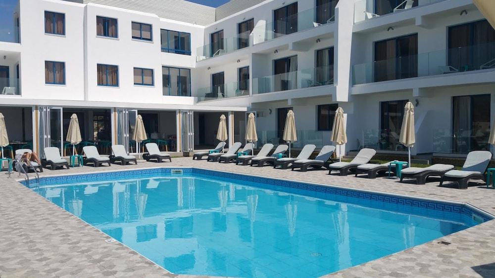 Marica'S Boutique Hotel Kissonerga Exterior photo